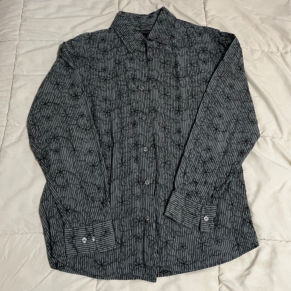Embroidered floral button up